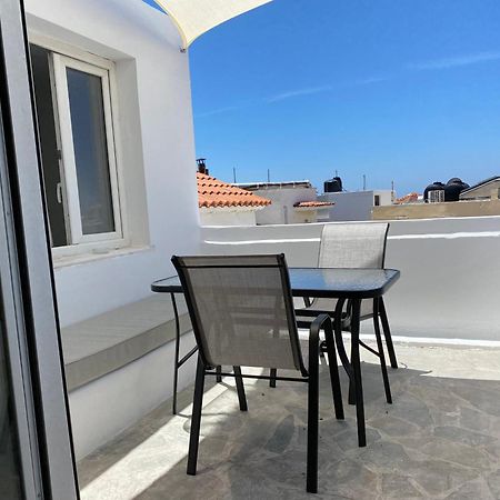 Iakovos' Luxury Penthouse Apartment Tinos ภายนอก รูปภาพ