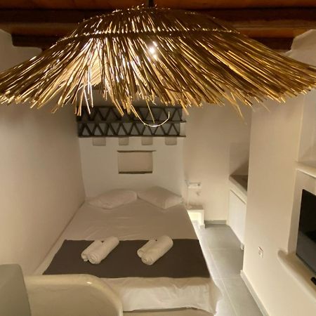 Iakovos' Luxury Penthouse Apartment Tinos ภายนอก รูปภาพ