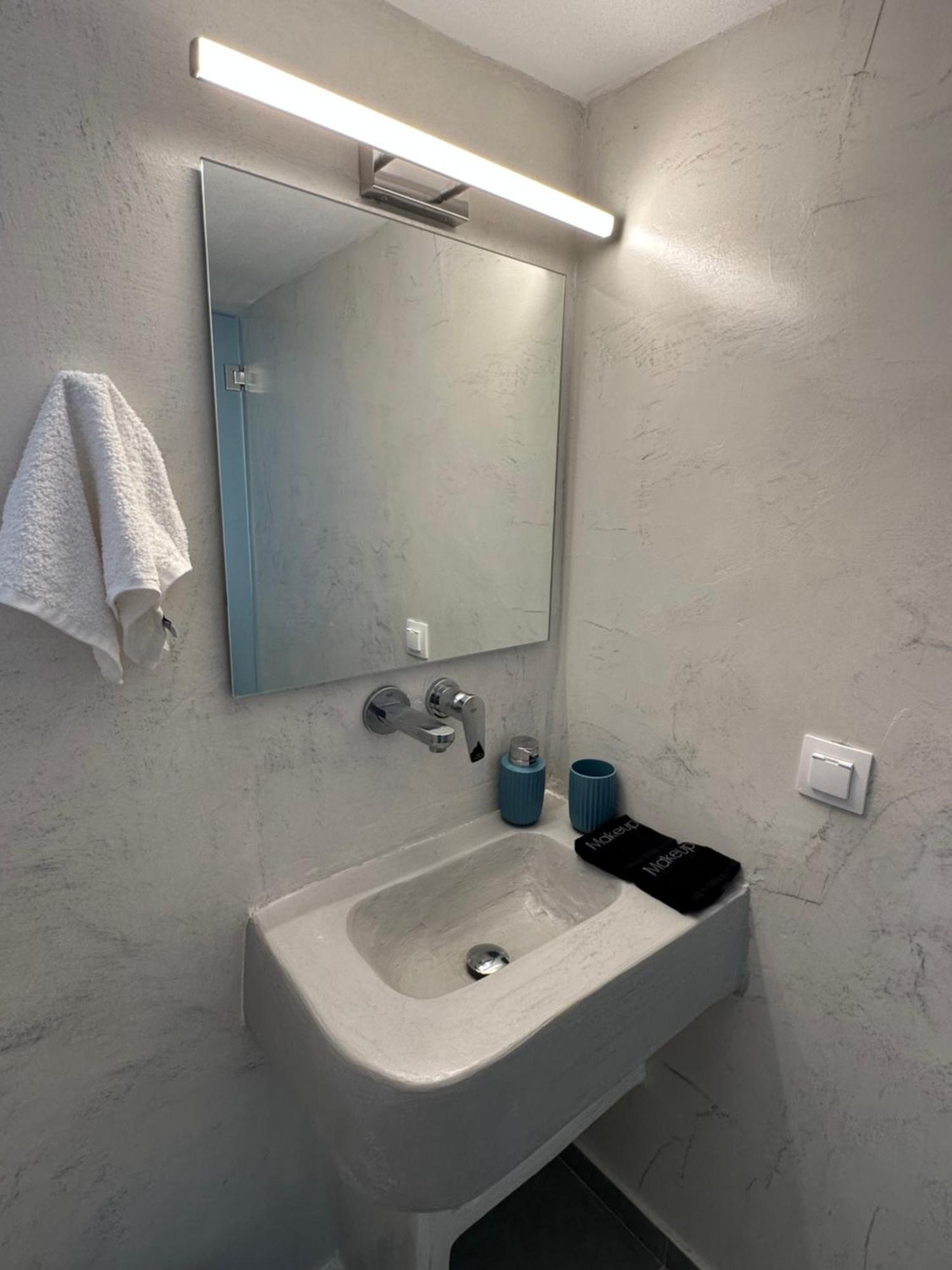 Iakovos' Luxury Penthouse Apartment Tinos ภายนอก รูปภาพ
