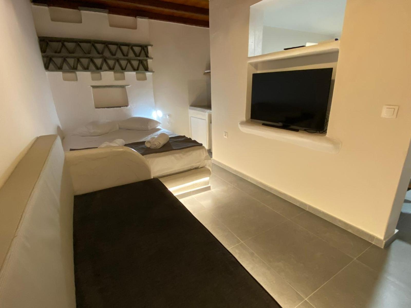 Iakovos' Luxury Penthouse Apartment Tinos ภายนอก รูปภาพ