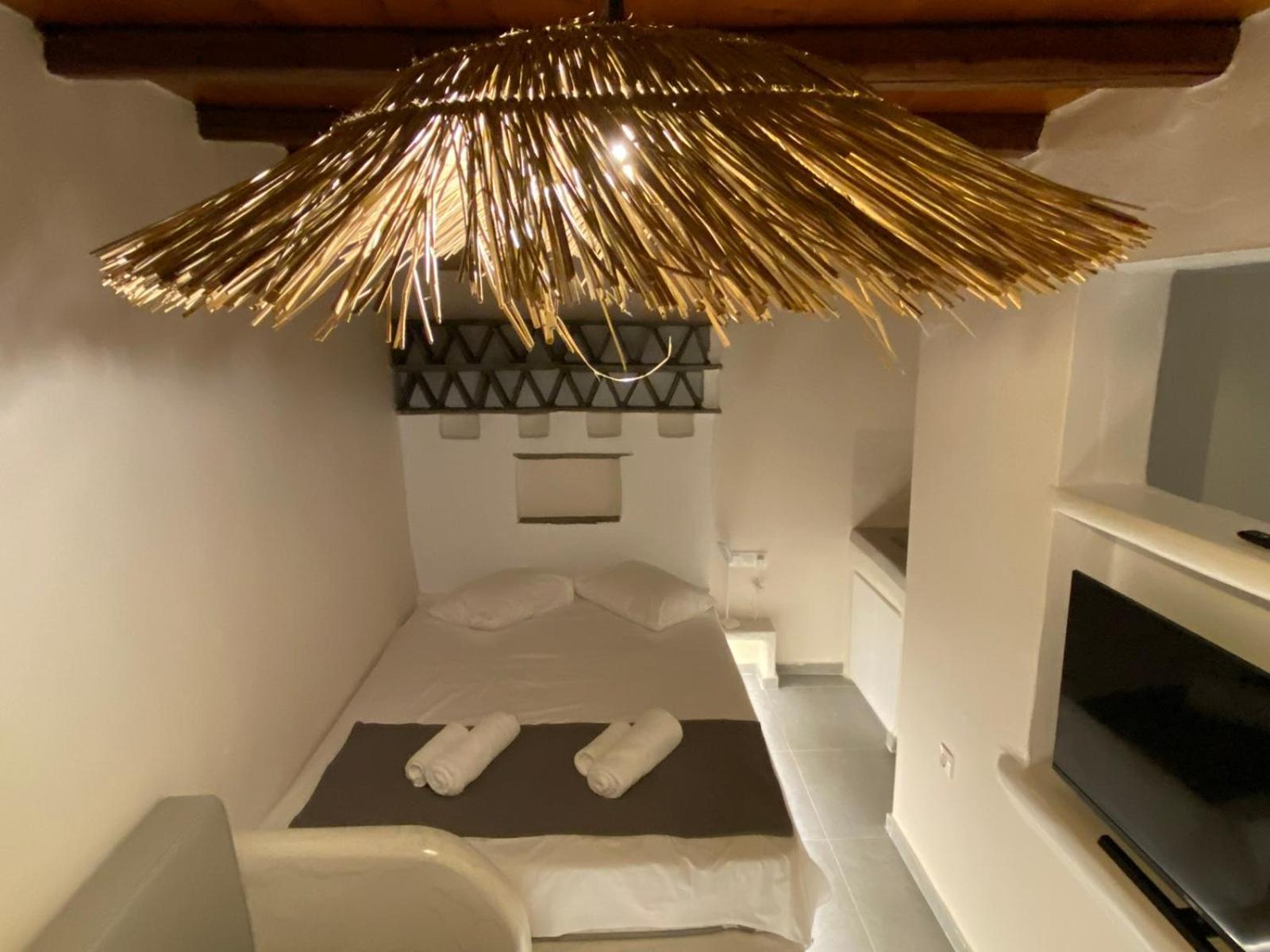 Iakovos' Luxury Penthouse Apartment Tinos ภายนอก รูปภาพ